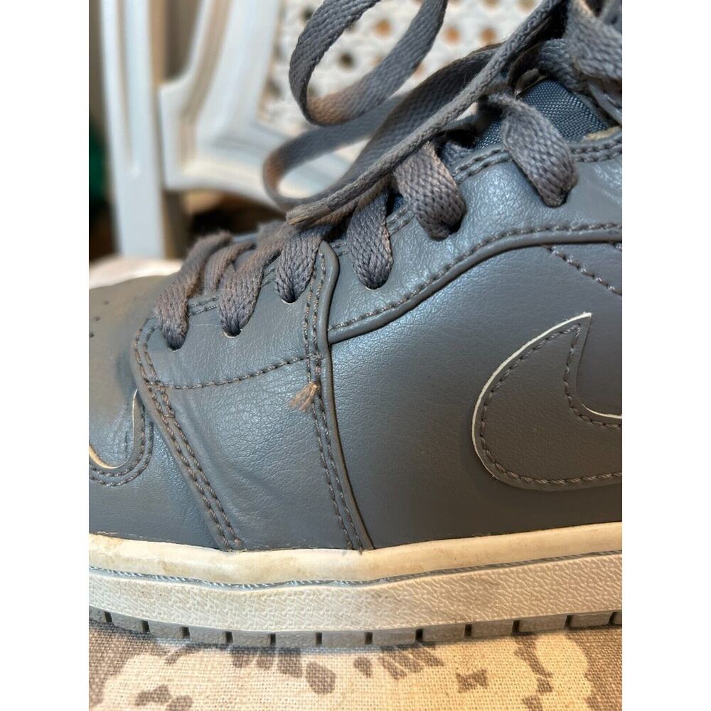 Nike‎ Air Jordan 1 Mid Cool Grey Men's Basketball Shoes-554724-031 (Size 7) - Picture 3 of 10